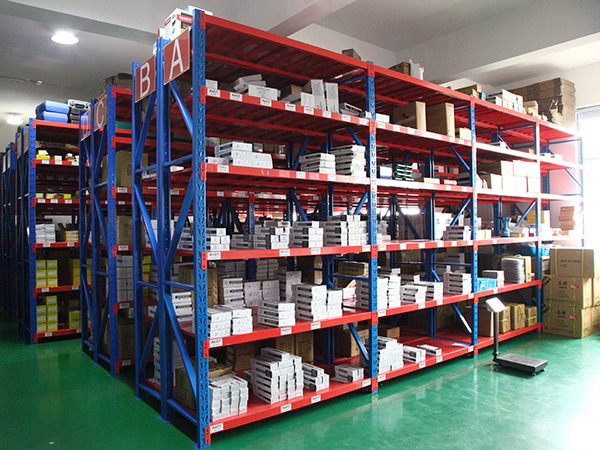 倉(cāng)庫(kù)成品貨架