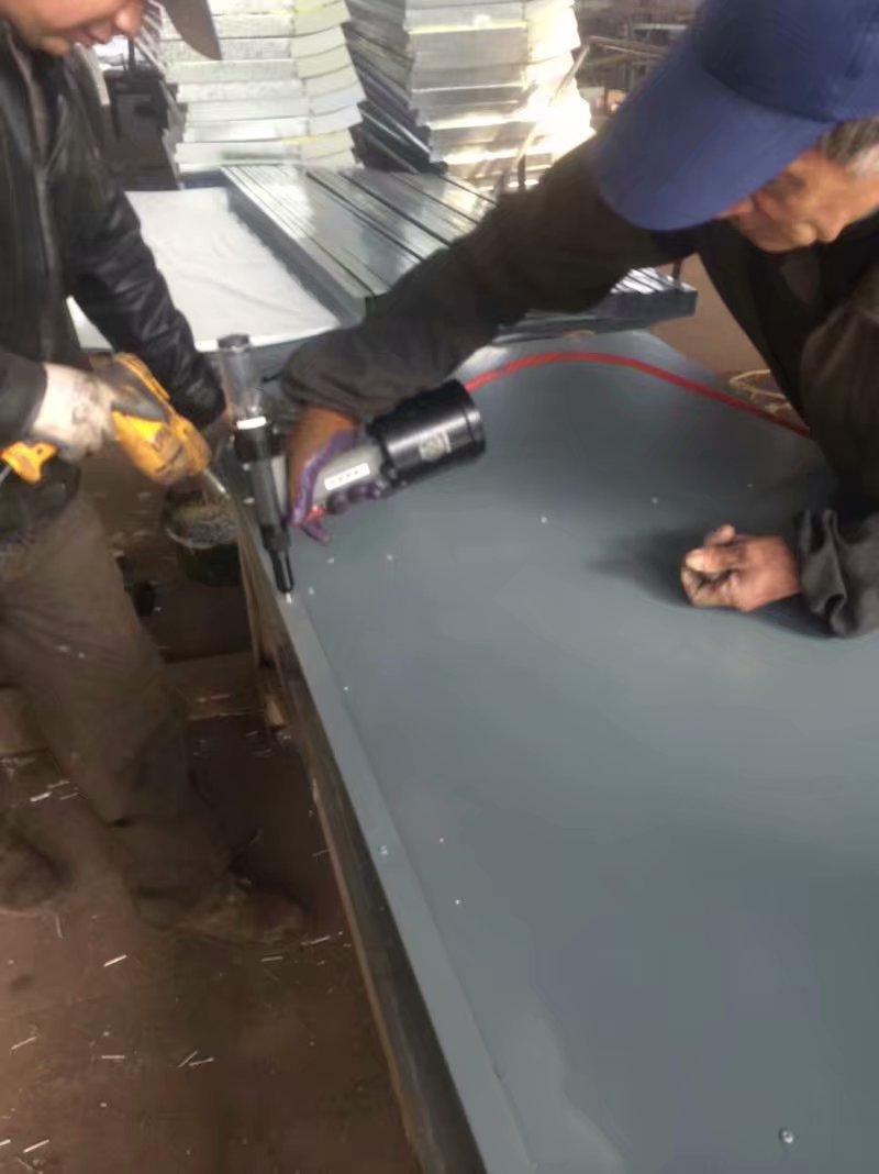 氣動(dòng)鉚釘槍